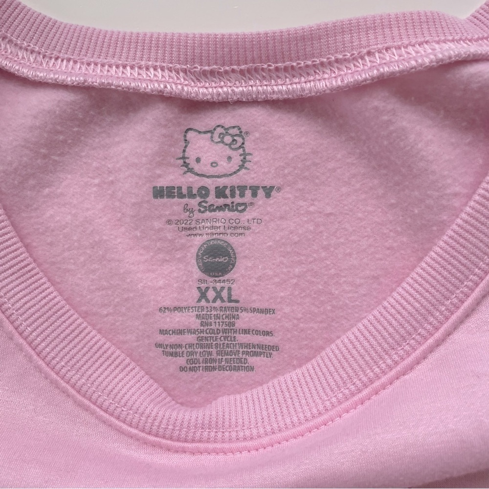 Sanrio Hello Kitty Pink Hello Kitty Wink Crewneck Fleece Sweatshirt Size 2XL - Picture 3 of 6